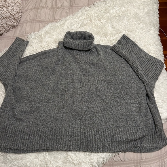 Grey Sweater - Picture 1 of 1